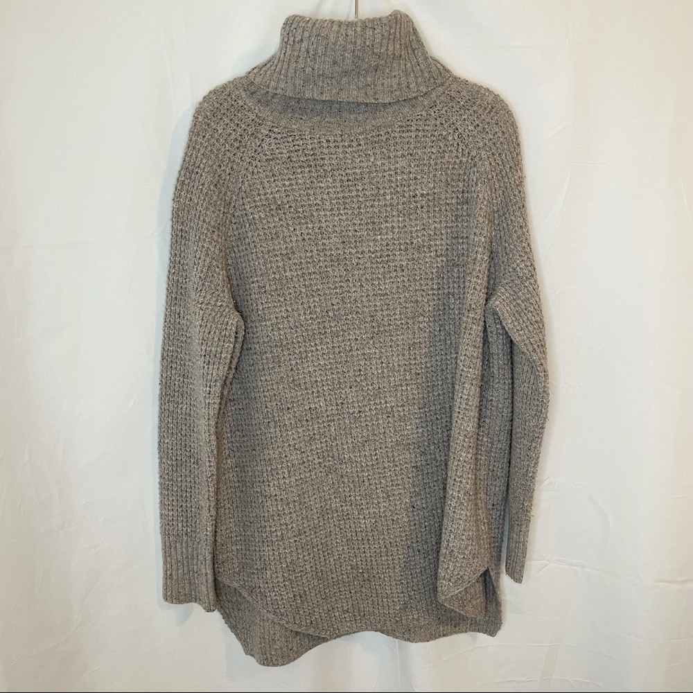Hatch | Chic Wool Oversized Turtleneck Sweater O/S
